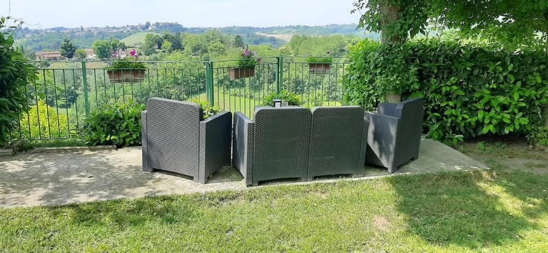 아스티 La Terrazza Mombarone 게스트하우스 외부 사진